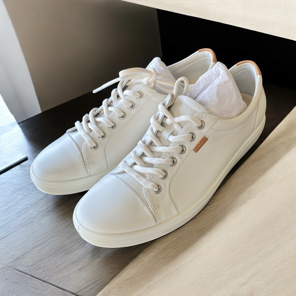 Ecco Soft 7 White Leather Sneakers Minimalist Design Women’s Size 11 NWOT
